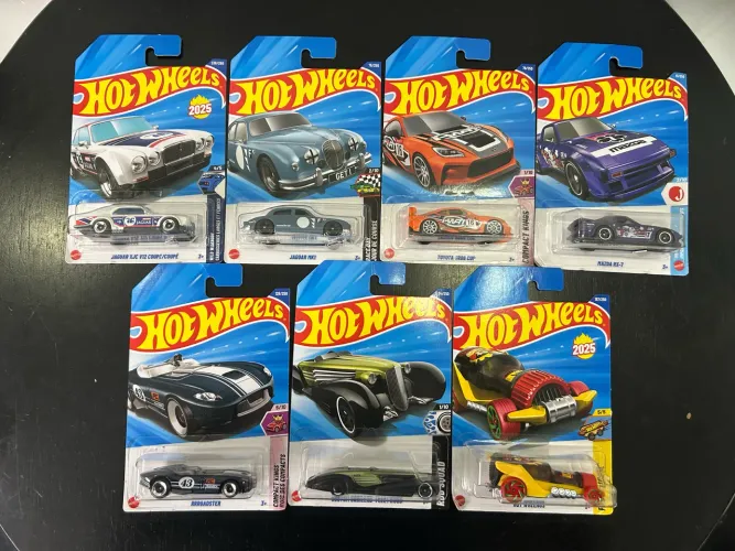 Hot Wheels - R$20 unidade - lacrados