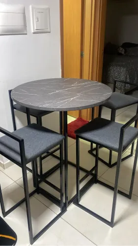 Mesa 4 cadeiras