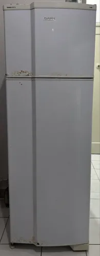Geladeira Dako REDK38 - USADA