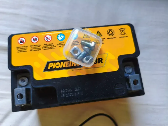 Bateria Pioneiro MBR 8VP 12V