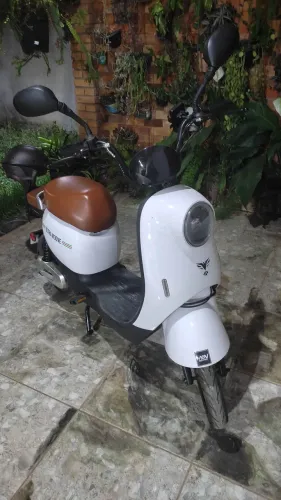 Scooter elétrica Ultra Moove Tourino Nova