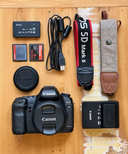 Canon 5D Mark II Full Frame + Lente 35mm f/2 IS USM - Kit Completo