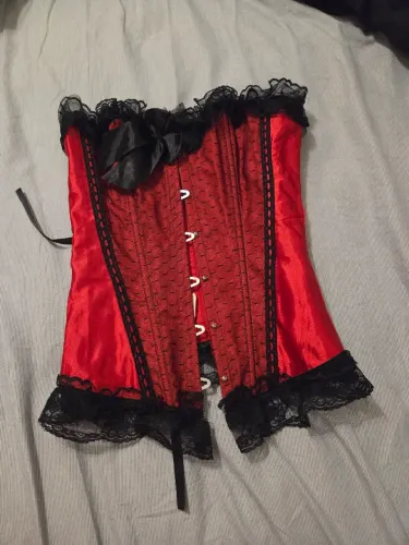 Espartilho Vermelho e Preto