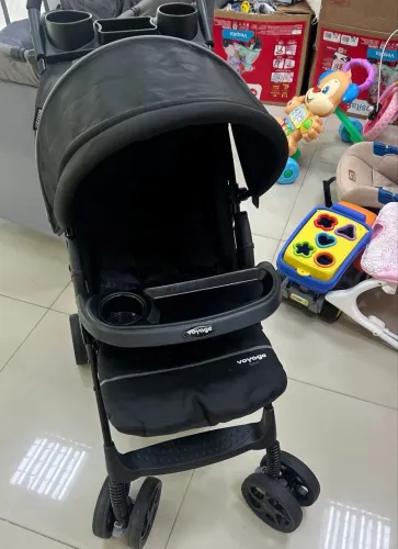 Carrinho de bebê em ótimo estado