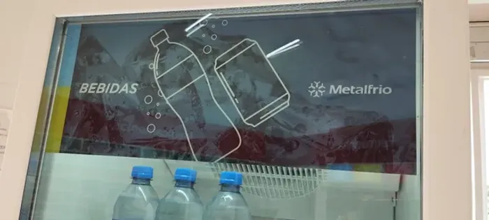 Geladeira expositora 