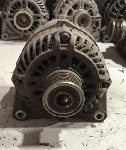 Alternador Nissan Versa 2012 à 2019