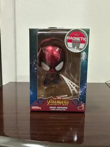 Cosbaby hot toys homem aranha vingadores