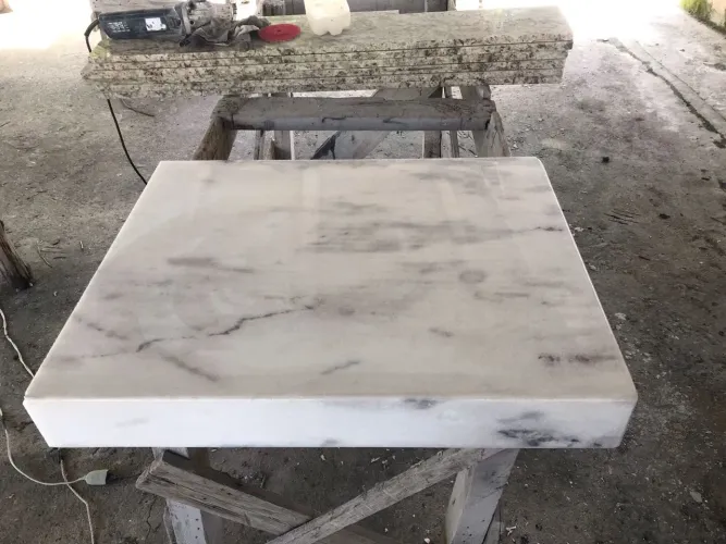 Bancada de lavatório em mármore branco