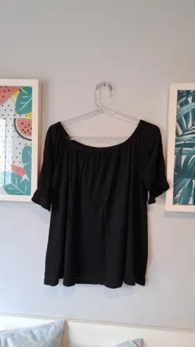 Camiseta ciganinha preta com manga