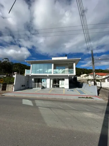 Casa com sala comercial em Antônio Carlos SC