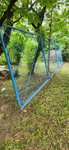 VENDE-SE : Portão de ferro grande (1,90 m x 7,30 m)