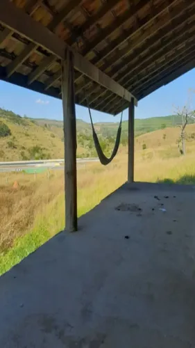 Chácara com vista para Rodovia Carvalho Pinto