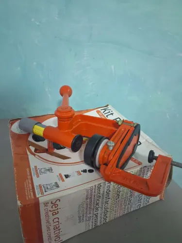 Máquina de Bottons / Buttons - Matriz 38mm - Completa