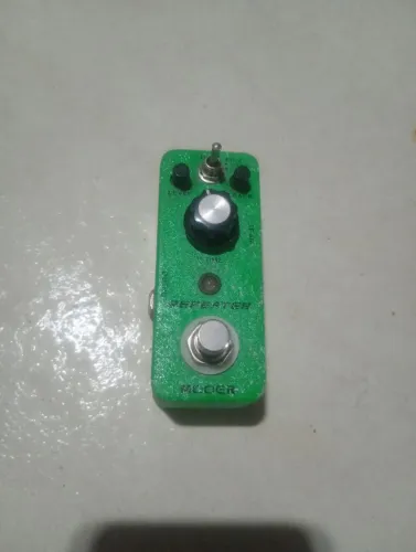 Pedal Mooer Repeater para guitarra violão