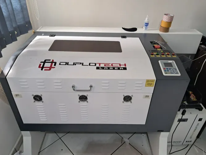 MÁQUINA DE CORTE A LASER DUPLOTECH 6040 70 W COREL LASER
