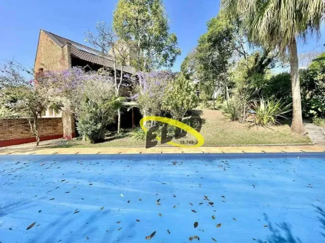 Casa com 3 dormitórios à venda, 450 m² por R$ 2.697.000,00 - Granja Viana - Carapicuíba/SP