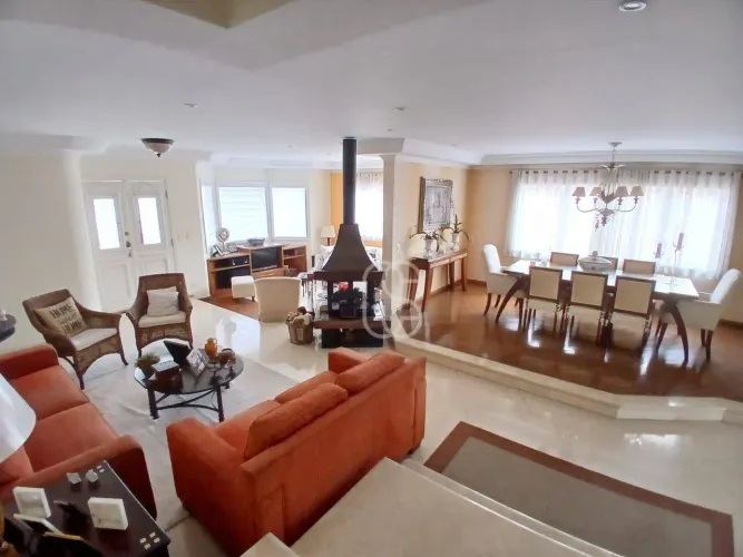 Sobrado Mansão com 3 suítes 4 salas 8 vagas à venda, 400 m² por R$ 2.800.000 - Jardim Maia