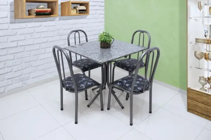 Mesa de Jantar com 4 cadeiras