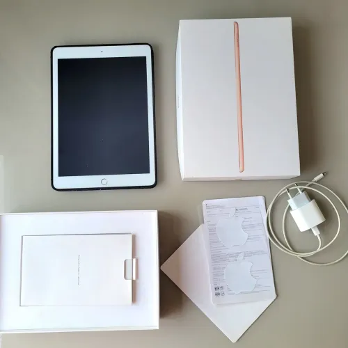Ipad Rose Gold 32Gb 8 geração Wi-Fi 
