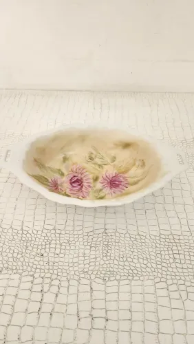 Travessa em porcelana com pintura floral