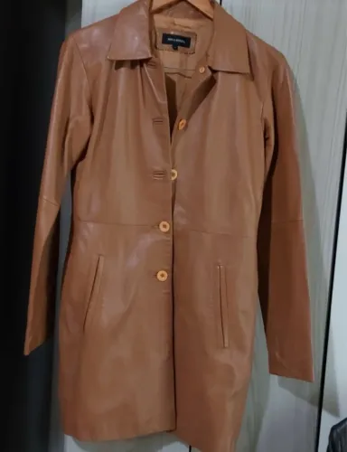 Casaco de Couro Feminino - Elegância e Estilo