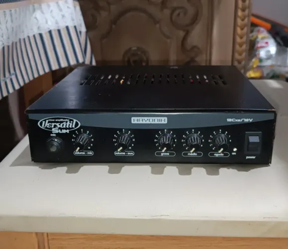 Amplificador com defeito leia todo anúncio