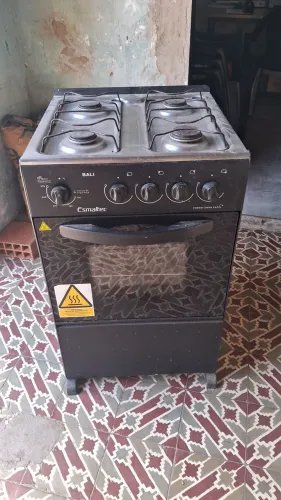 Fogão Esmaltec.