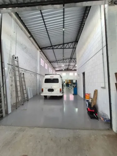 Galpão para Locação com Pé-Direito Alto Jardim Uirá, SJC