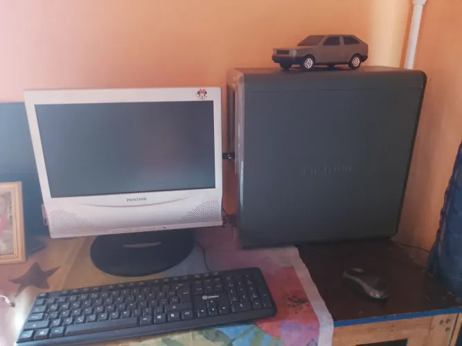 Vendo computador ?