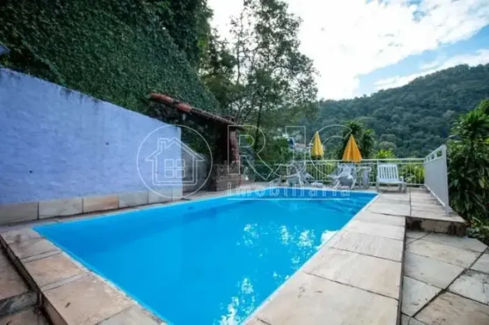 Térrea para venda com 406 metros quadrados com 3 quartos em Laranjeiras - Rio de Janeiro -