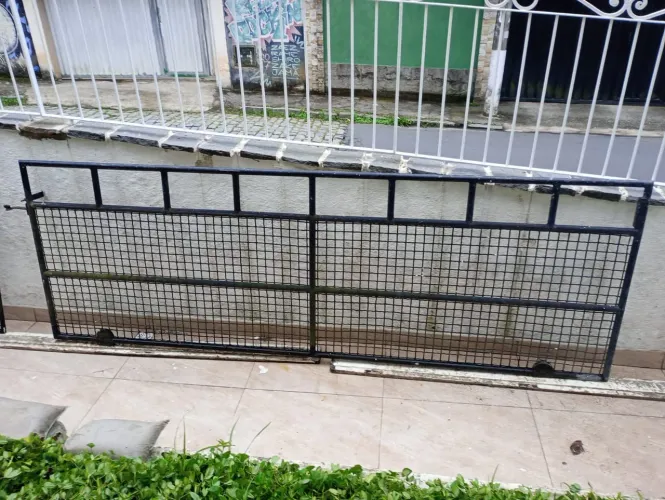Venda de Portões em Tubo e Tela.