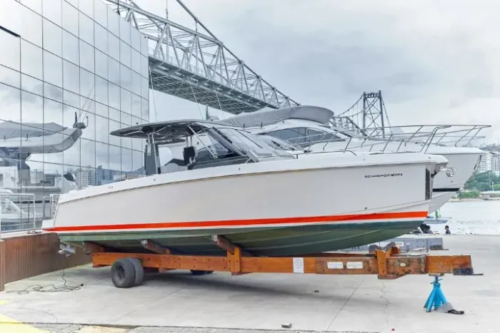 Lancha Schaefer V 33   2 x Mercury 300 HP Oportunidade!!