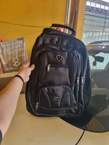 Mochila nova (Troco por carregador Samsung de 45W / Aceito cartão)