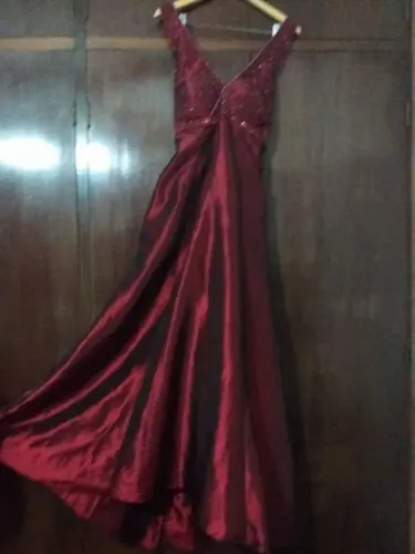 Vestido de Festa Marsala com pedrarias
