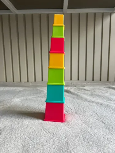 Torre de encaixe playskool 