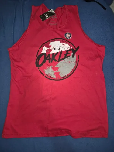 CAMISETA REGATA OAKLEY VERMELHA