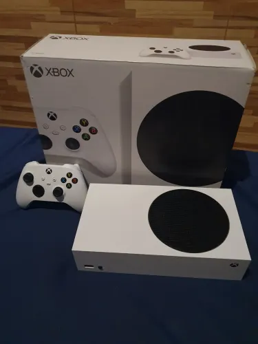 Xbox Series S 512 gigas na caixa