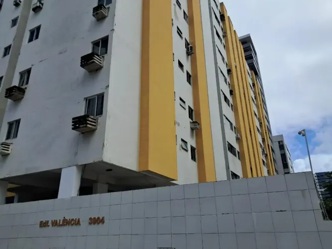 2+1 QUARTOS NA AVENIDA DOMINGOS FERREIRA