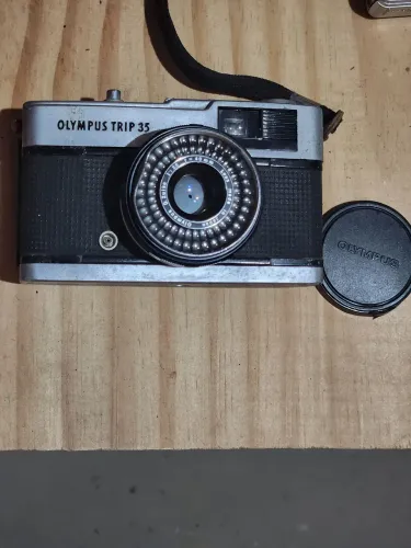 Câmera fotográfica Olympus trip 35mm