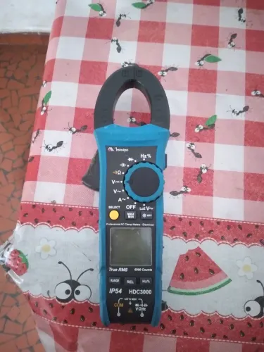 Alicate Amperímetro Digital Minipa HDC3000