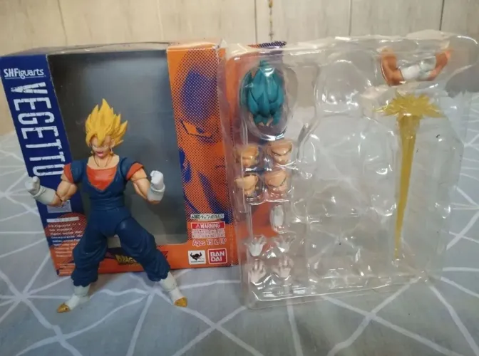 Figura de Ação Vegetto SHFiguarts
