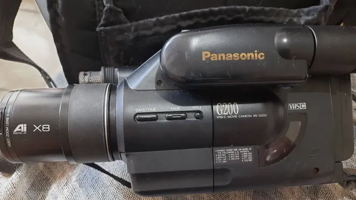 Filmadora Panasonic G200 VHS-C