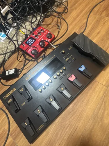 PEDALEIRA PARA GUITARRA BOSS GT100 