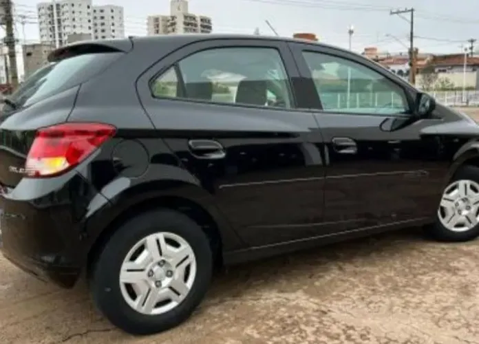 Chevrolet Onix JOY Hatch 1.0 8V Flex Mec. 4P 2017
