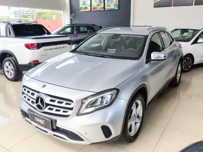 Mercedes-Benz GLA 200 Adv. 1.6/1.6 TB 16V Flex Aut. 2020