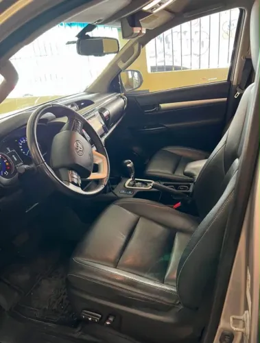 Toyota Hilux CD SRV 4X4 2.8 TDI Diesel Aut. 2019