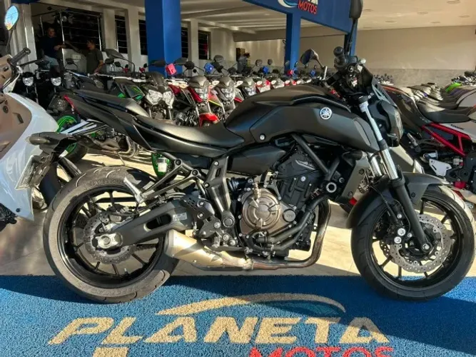 Yamaha MT-07 modelo 2024 com apenas 16.000 km rodados, moto super conservada!