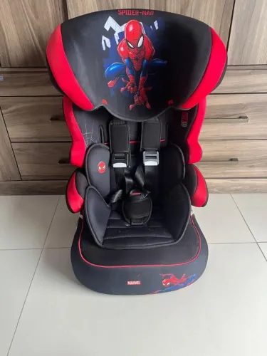 VENDO CADEIRINHA INFANTIL PARA AUTOMÓVEL - HOMEM-ARANHA!
