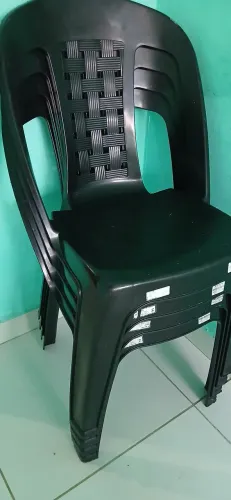 Cadeiras plásticas resistente