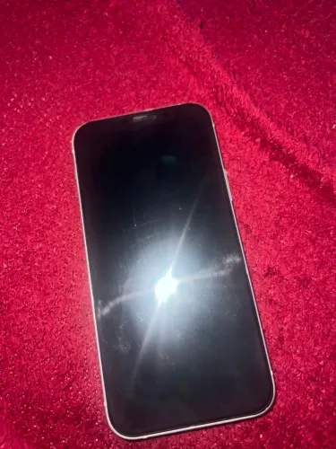 Vendo iPhone 12 tudo ok